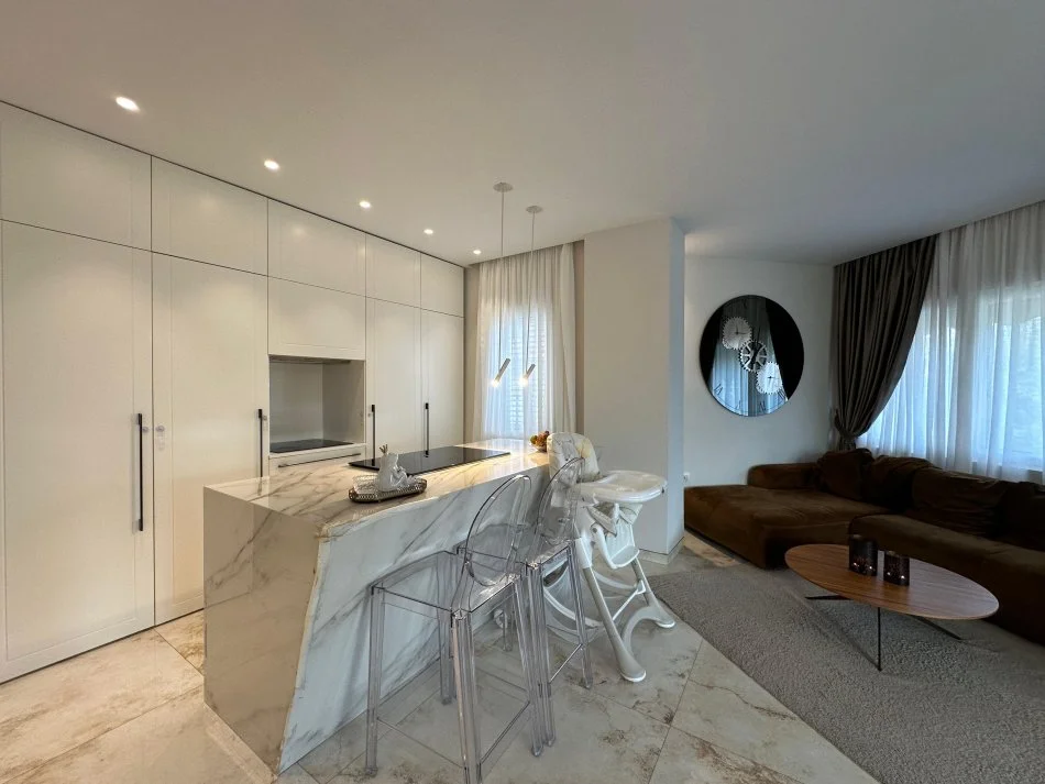 Tirane, shitet apartament 2+1 , 117 m² 280.000 € (Liqeni Thate)