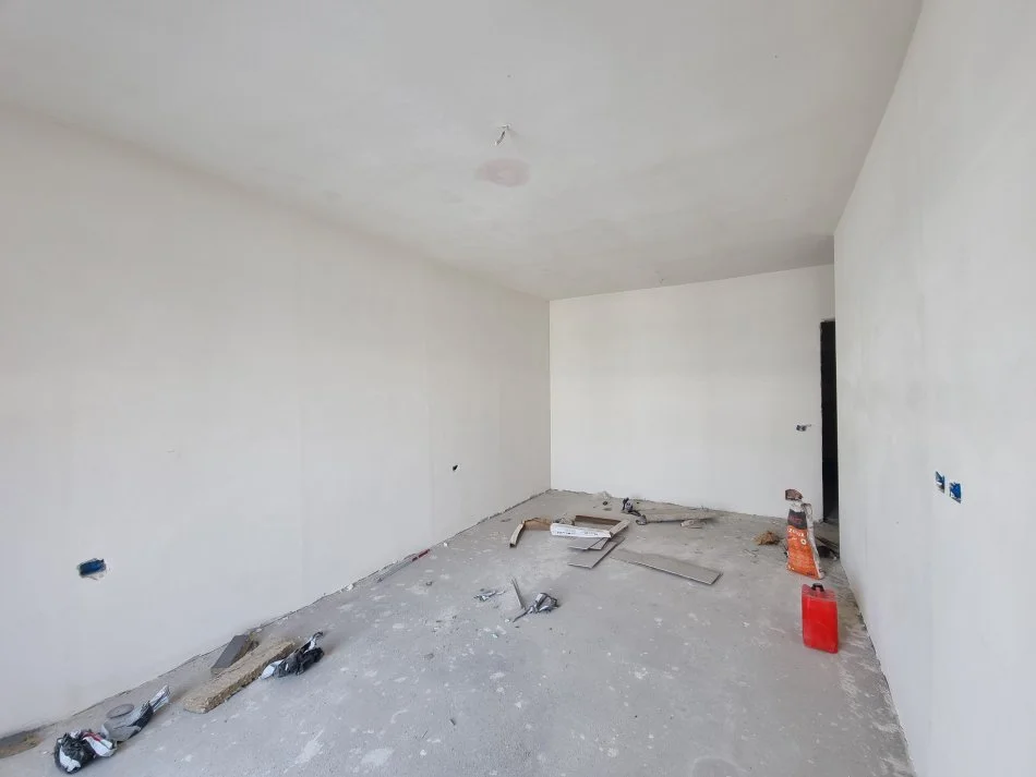 Tirane, shitet apartament 2+1+Ballkon Kati 6, (Xhanfize keko)