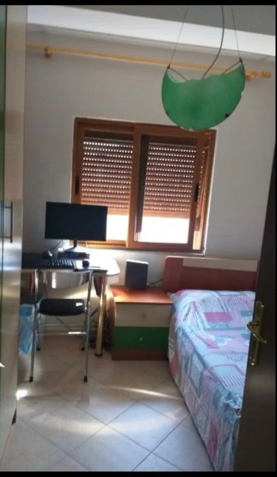 Tirane, shitet apartament 3+1 Kati 5, 80 m² 110.000 € 