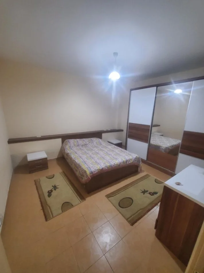 Tirane, jepet me qera Kat Vile 2+1 Kati 2, 150 m² 500€ (Komuna e Parisit, rruga"Sulejman Delvina")