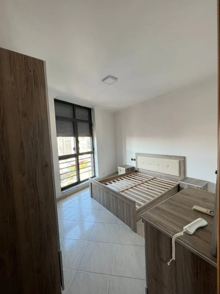 Tirane, jepet me qera/Shitje apartament 2+1 Kati 10, 85 m² 600 € (9-katshet, Prokuroria e Pergjithshme)