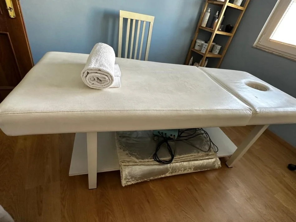 Tirane, shes krevat Shes pajisje estetike