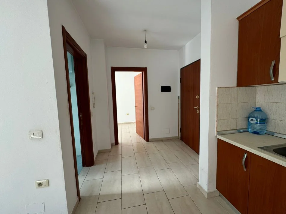 Tirane, shitet apartament 1+1 Kati 8, 64 m² 850.000 € (Besim Alla)