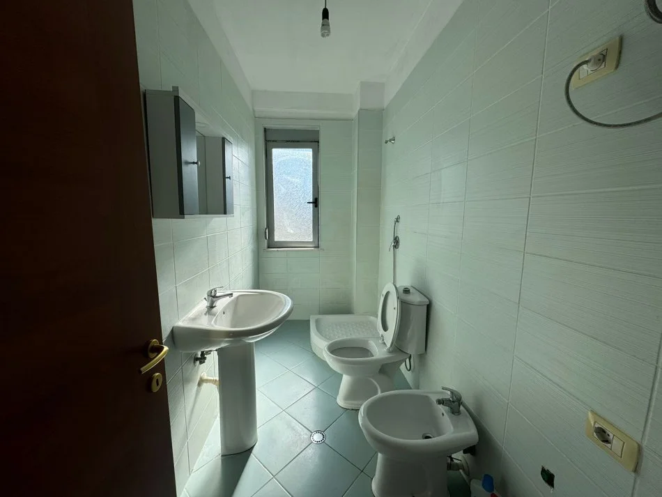 Tirane, shitet apartament 1+1 Kati 8, 64 m² 850.000 € (Besim Alla)
