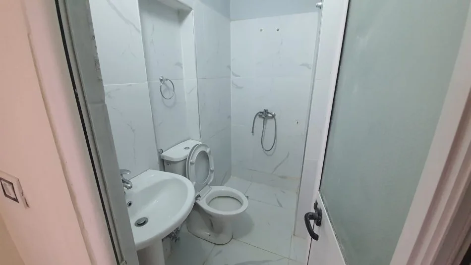 Tirane, Jepet me Qira apartament 2+1 Kati 2, (Kongresi I Manastirit)