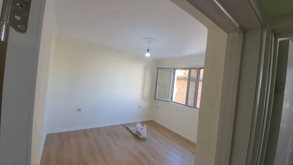 Tirane, Jepet me Qira apartament 2+1 Kati 2, (Kongresi I Manastirit)