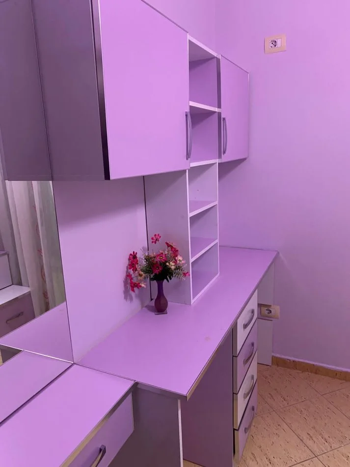 Tirane, japim  apartament 2+1 me Qira