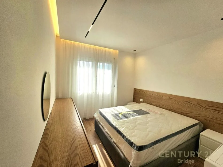 Tirane, jepet me qera apartament 2+1 Kati 7, 120 m² 1.300 € (Kodra e Diellit)
