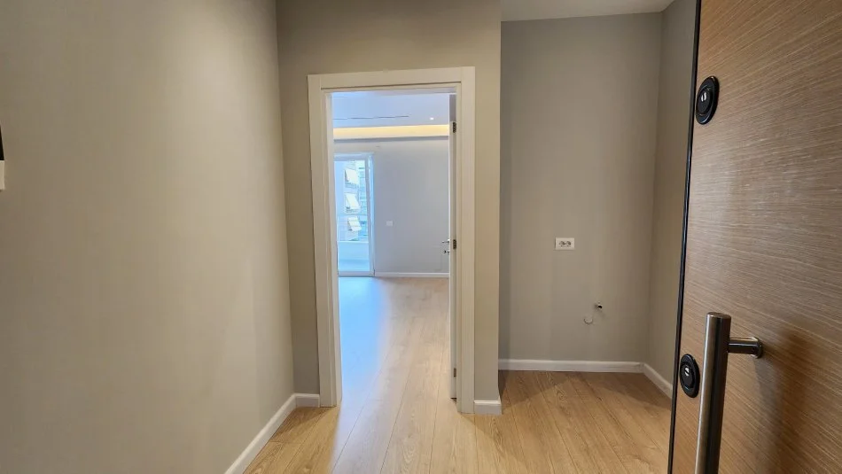 Tirane, jap me qera apartament 2+1+Ballkon Kati 1, 117 m² 1.350 € (Komuna e Parisit)