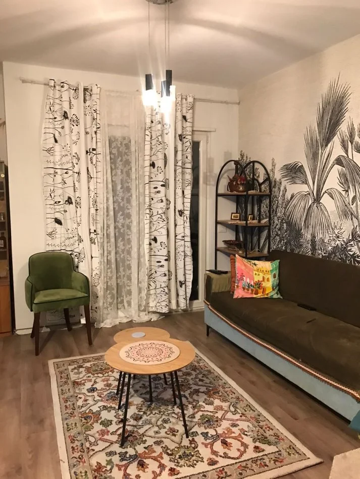 jepet me qera 2+1+Ballkon Kati 4, 87 m² 750 € (Rruga Kosovarve)