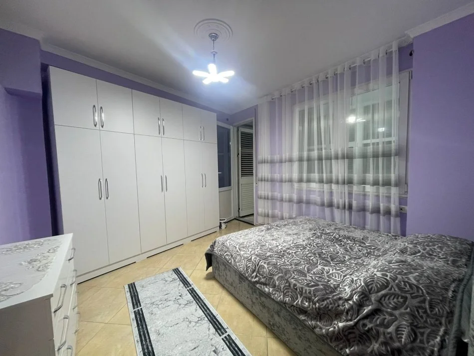 Tirane, jepet me qera apartament 2+1 Kati 1,110 m² 700 € (Don Bosko)
