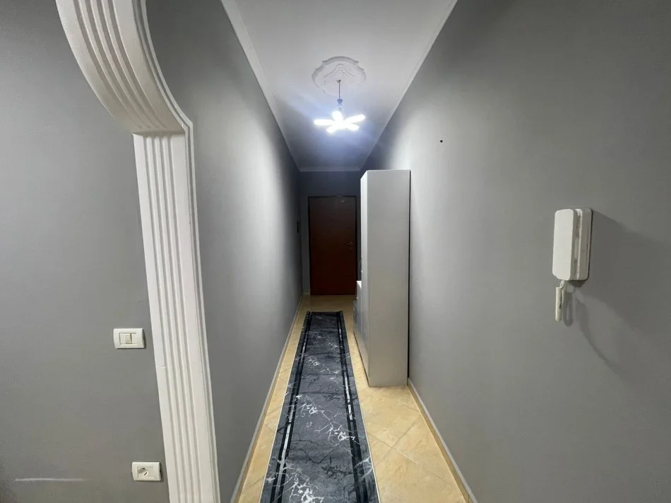 Tirane, jepet me qera apartament 2+1 Kati 1,110 m² 700 € (Don Bosko)