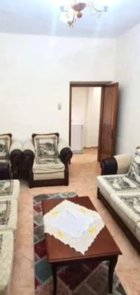 Tirane, jepet me qera apartament 1+1 Kati 1, 60 m² 300 € (Aleksander Moisiu)