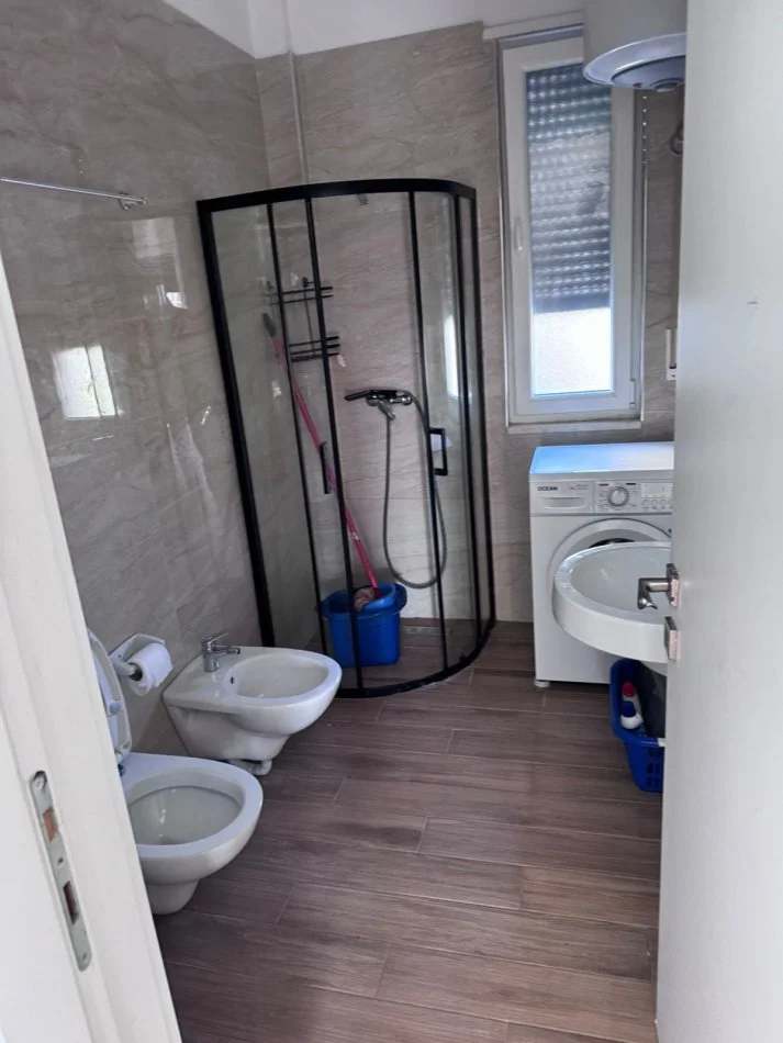 Durres, shes 1+1+Ballkon , 60 m² 155.000 € (Vala Mar)