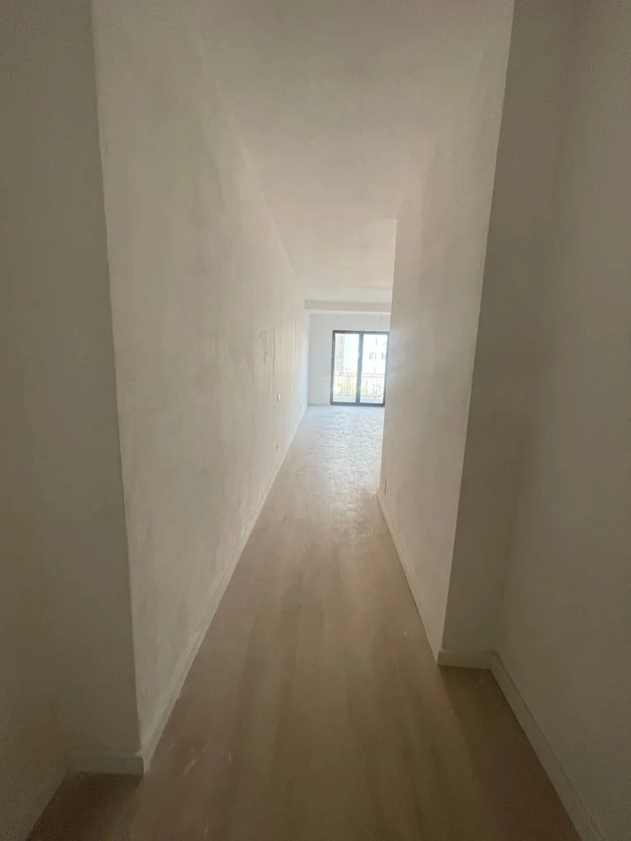 Tirane, shitet apartament 2+1+Ballkon Kati 4, 106 m² 240.650 € (Pazari)