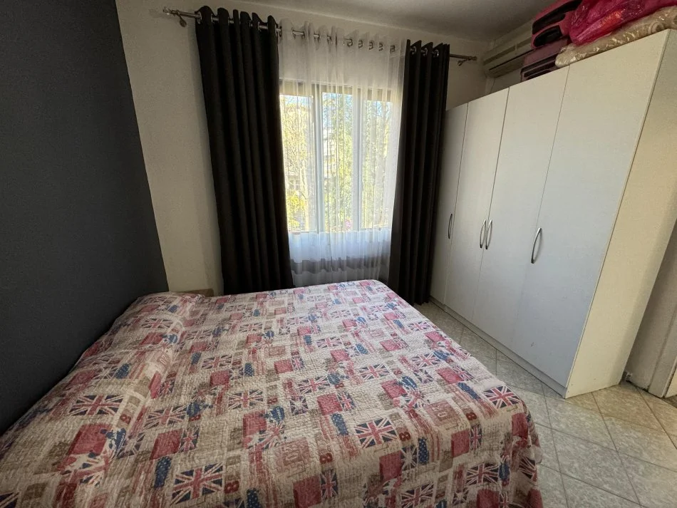 Tirane, jepet me qera Vile 2 Katshe Kati 2, 372 m² 1.700 € (Laprakë)