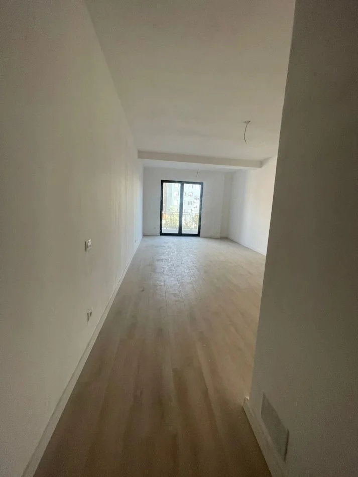 Tirane, shitet apartament 2+1+Ballkon Kati 4, 106 m² 240.650 € (Pazari)