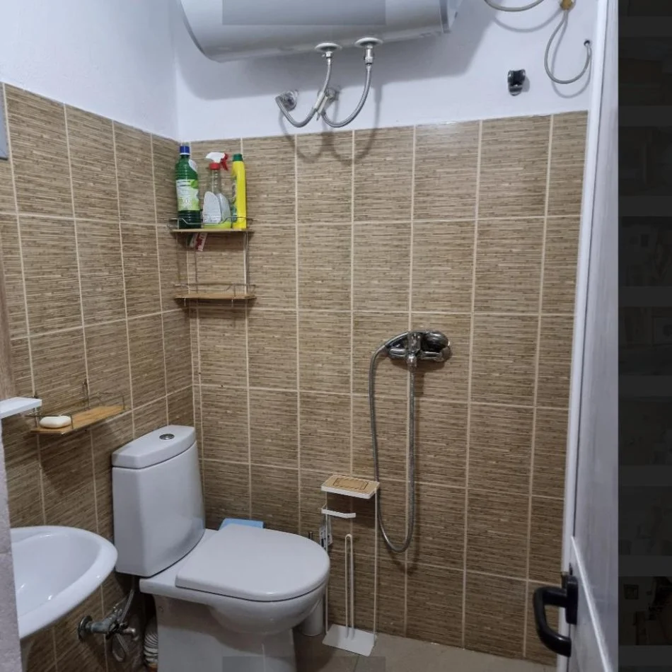 Tirane, jepet me qera Vile 2+1 Kati 1, 90 m² 450 € (Vabgjel Capo)