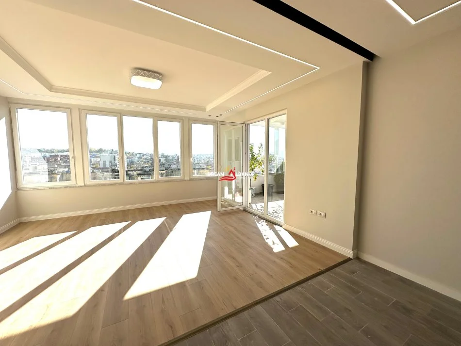 Tirane, shitet apartament 3+1+Ballkon Kati 5, 164 m² 260.000 € (Tek Xhamlliku - ID 4131411)