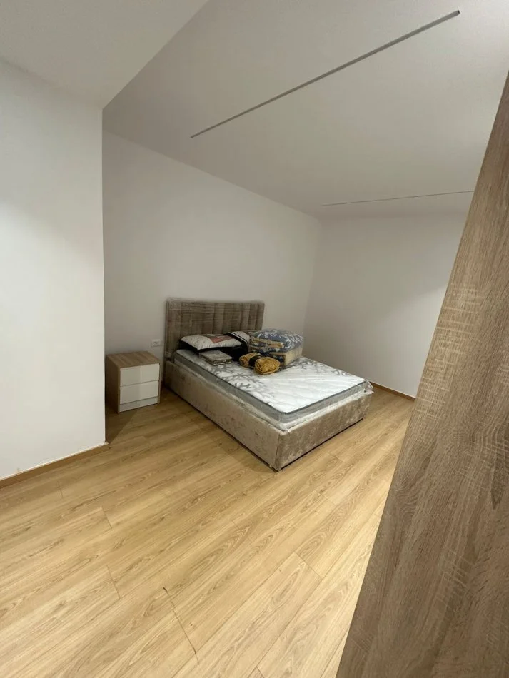 APARTAMENT 1+1 ME QERA