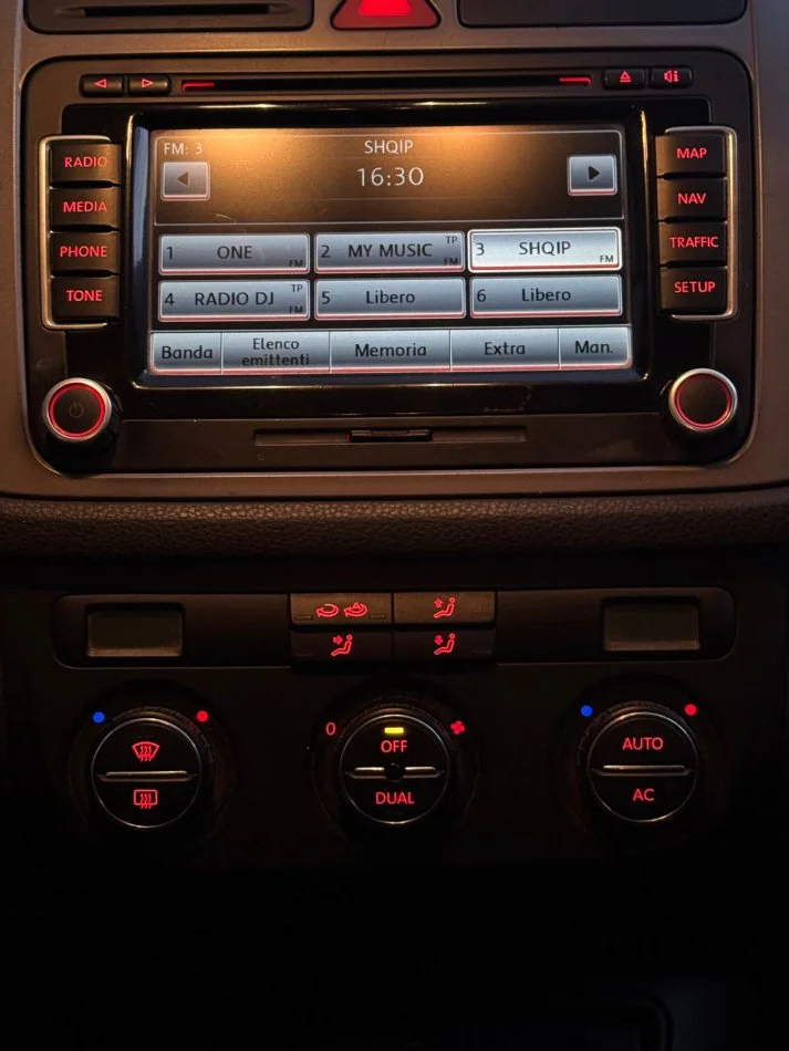 Tirane, shes makine VW TIGUAN 2.0 TDI 2009 Nafte, e zeze automatik Klima 246.000 km Çmimi 💶 6.500€ 💶.