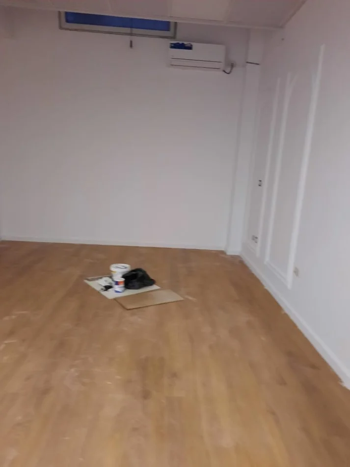 Tirane, jepet me qera ambjent biznesi Kati 0, 26 m² 500 € (Pedonalja, Torre Drini))