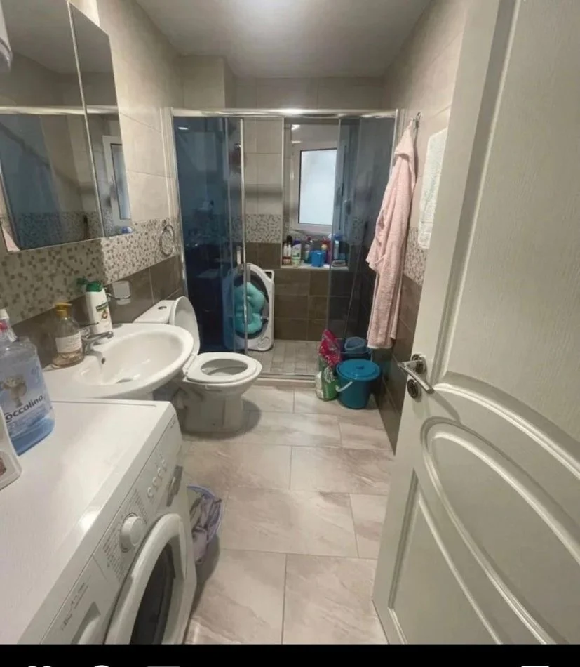 Tirane, shitet apartament 2+1+Ballkon Kati 2, 66 m² 98.000 € (Shkolla "Osman Myderizi")