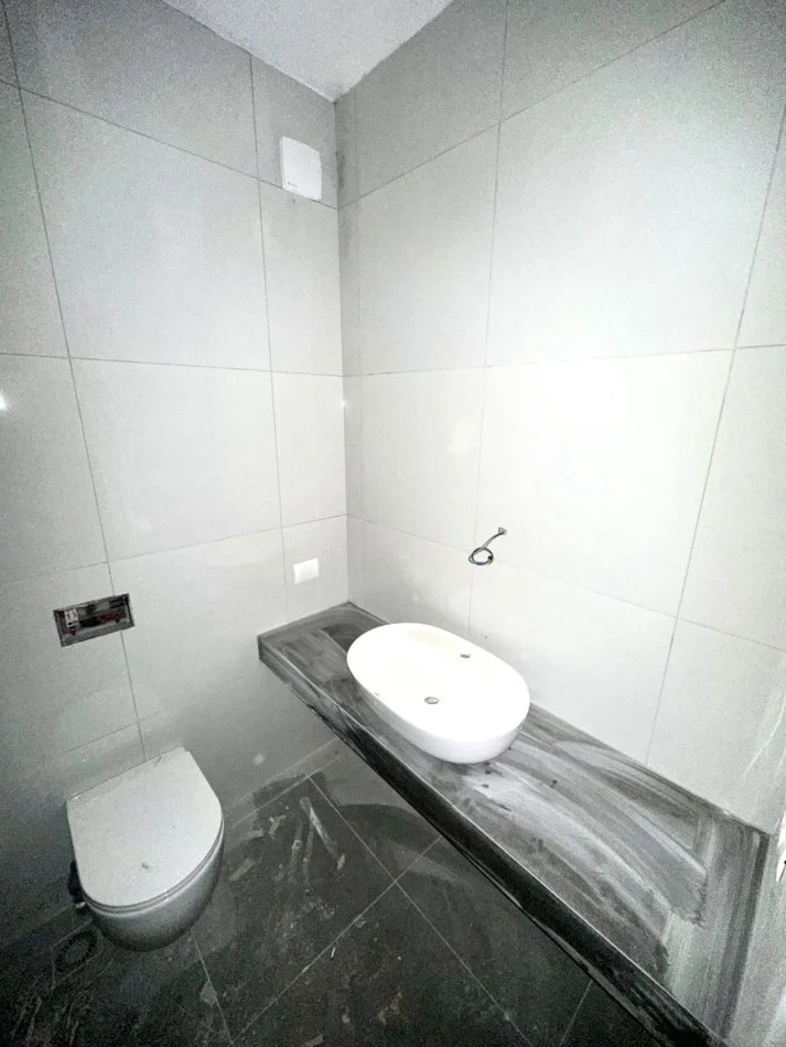 Tirane, shitet apartament 2+1+Ballkon Kati 3, 113 m² 247.500 € (Kopshti Zoologjik)