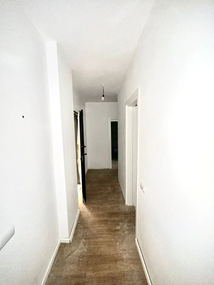 Tirane, shitet apartament 2+1+Ballkon Kati 3, 113 m² 247.500 € (Kopshti Zoologjik)