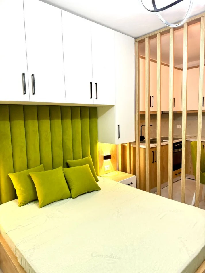 Tirane, jepet me qera garsonier 1+1 Kati 4, 35 m² 530 € (Komuna Parisit)