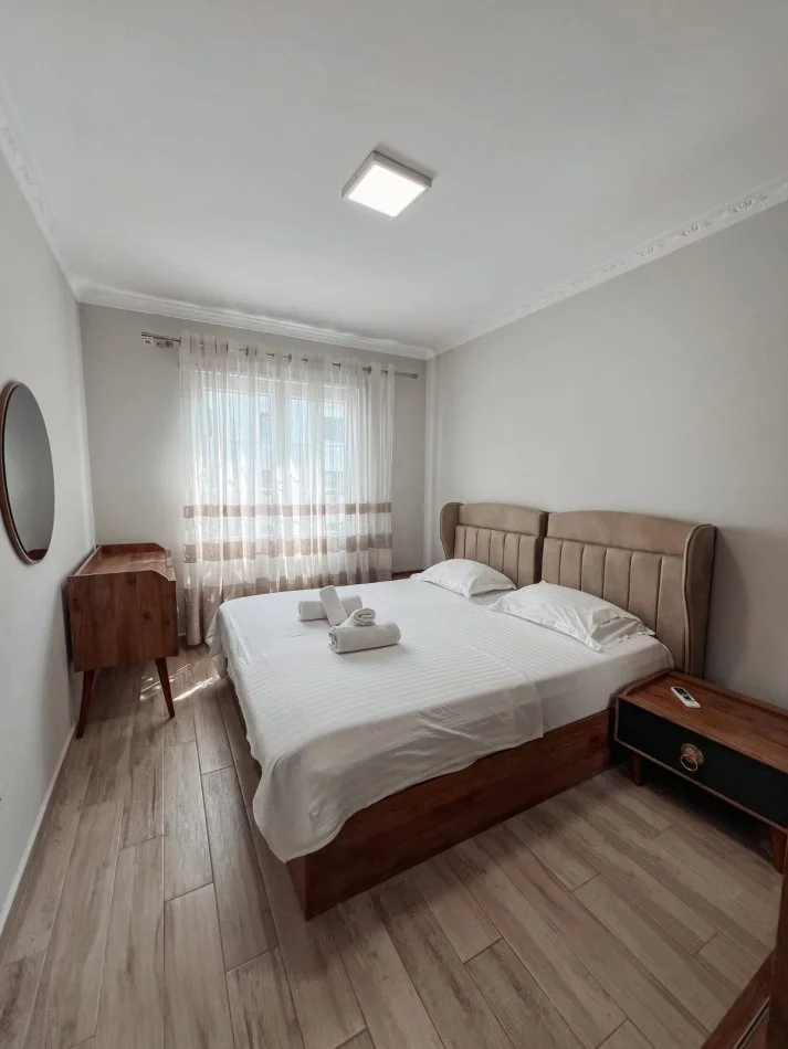 Tirane, jepet me qera apartament 1+1+Ballkon Kati 6, 63 m² 550 € (Rruga 5 Maji)