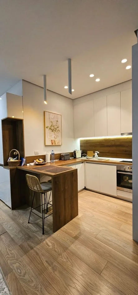 Tirane, shes apartament 1+1+Ballkon Kati 2, 65 m² 137.000 € (KOPSHTI BOTANIK)