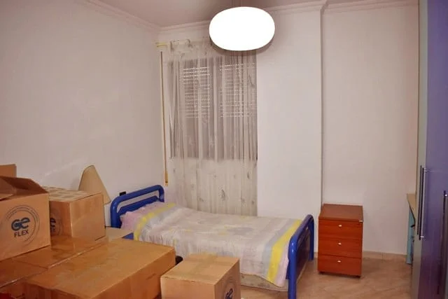 Tirane, shes apartament 2+1+Ballkon Kati 3, 128 m² 150.000 € (Fresk)