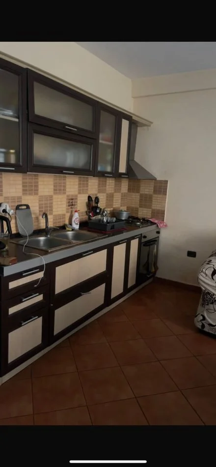 Tirane, jepet me qera apartament Kati 2, 54 m² 300 €