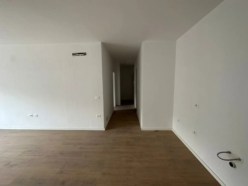Tirane, shitet apartament 2+1+Ballkon Kati 3, 110 m² 176.000 € (Rruga Don Bosko)