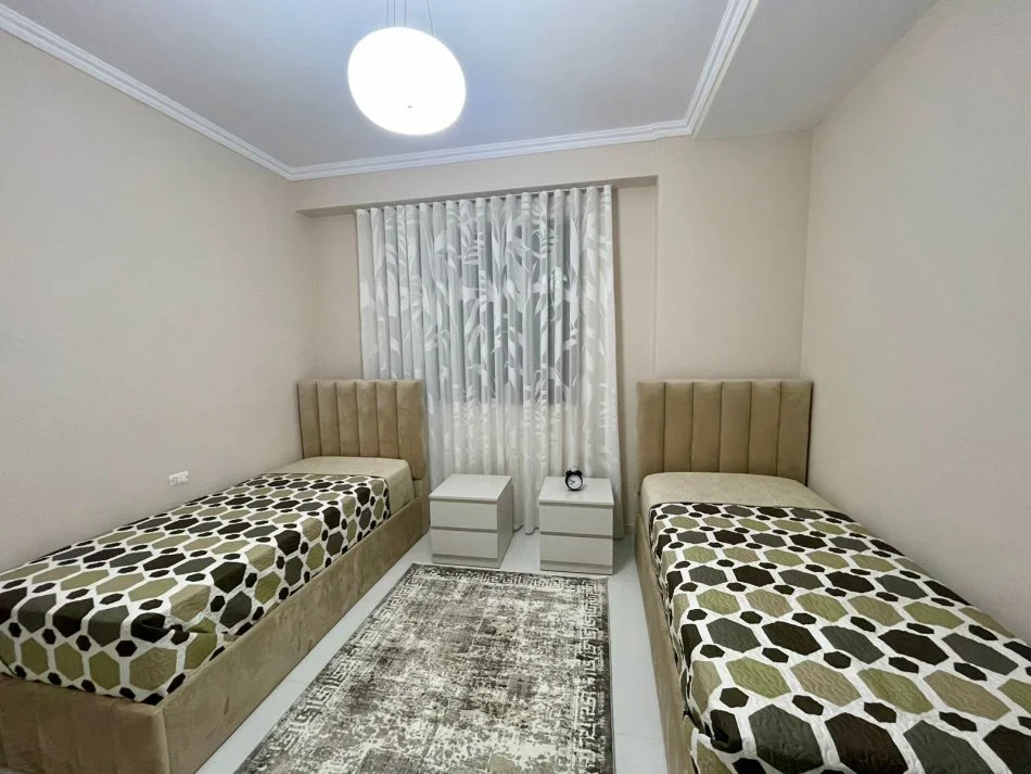 Tirane, jepet me qera apartament 2+1+Ballkon Kati 7, 107 m² 600 € (Astir, Kompleksi Urban Gate)