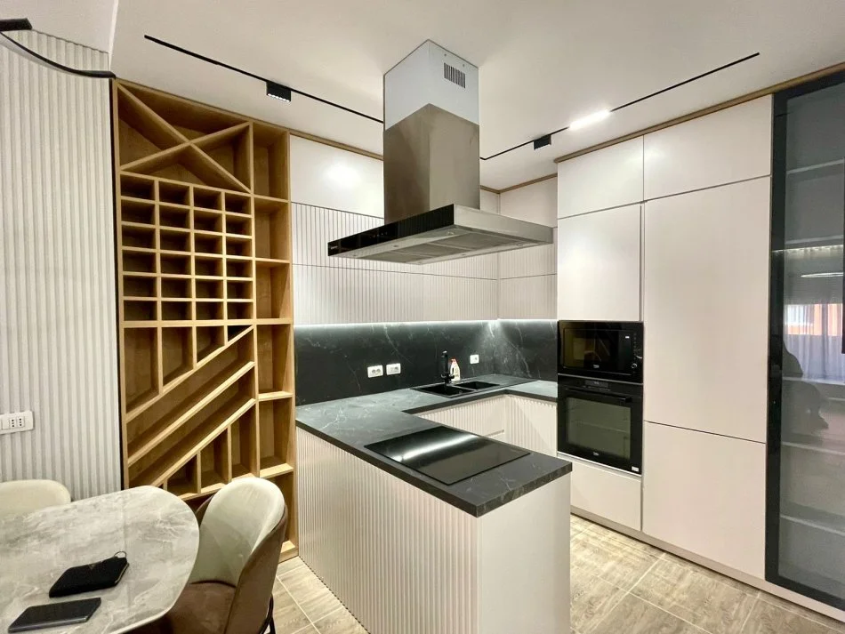 Tirane, jepet me qera apartament 2+1 Kati 1, 110 m² 650 € (Astir, Oasis Residence)