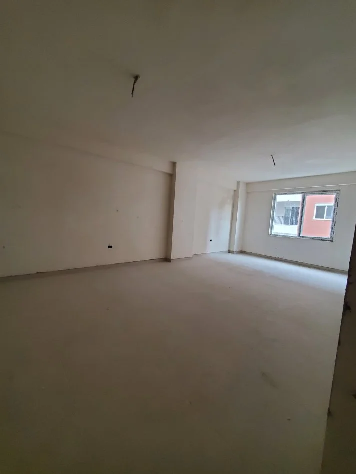Tirane, shitet apartament 2+1+Ballkon Kati 5, 108 m² 97.200 € (Rruga Aleksandria)