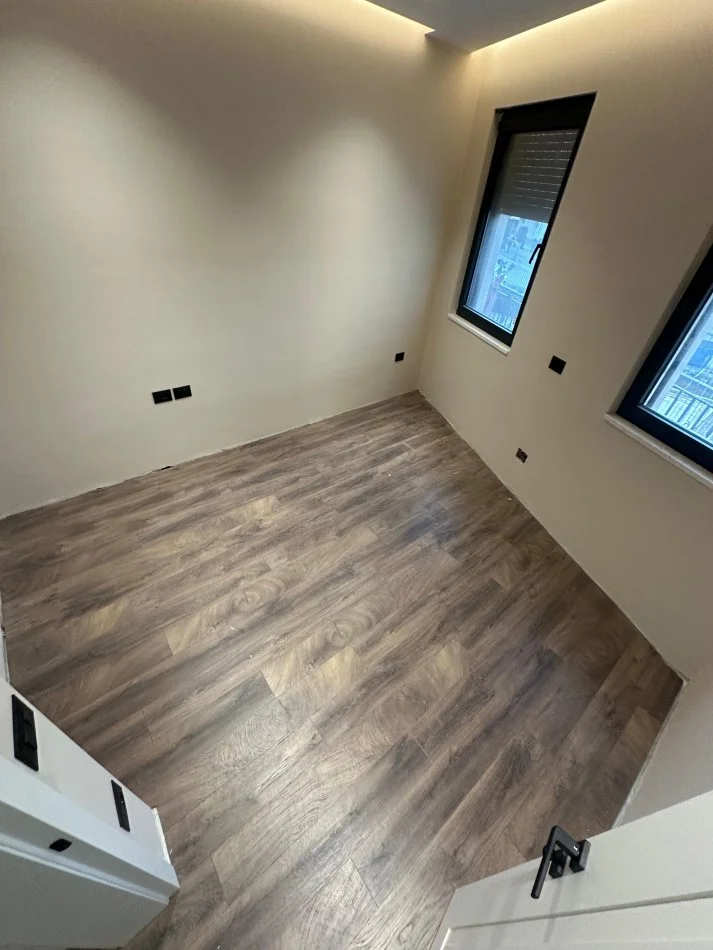Tirane, shitet apartament 3+1+Ballkon Kati 4, 137 m² 249.340 € (Liqeni i Thate)