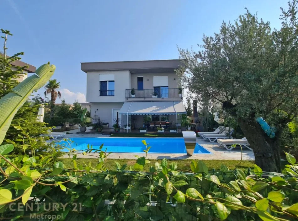 Durres, shitet Vile 3+1+Ballkon Kati 2, 204 m² 400.000 € (Gjiri I Lalzit)