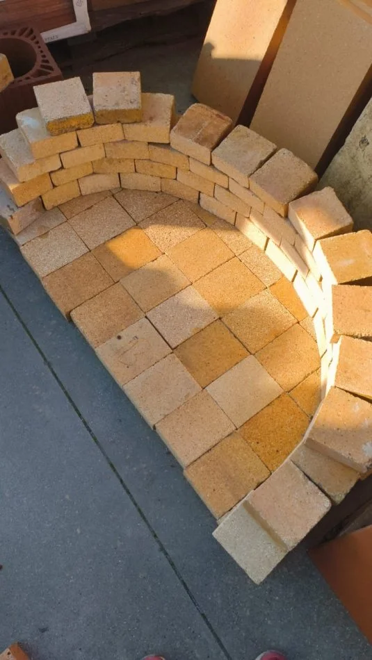 Tirane, shes Tulla xhami për veshje ambjentesh, tulla shamat zjarrduruese të reja dhe të përdorura, oxhaqe, furra, Tulla balte dekorative antike etj,,, 10 €