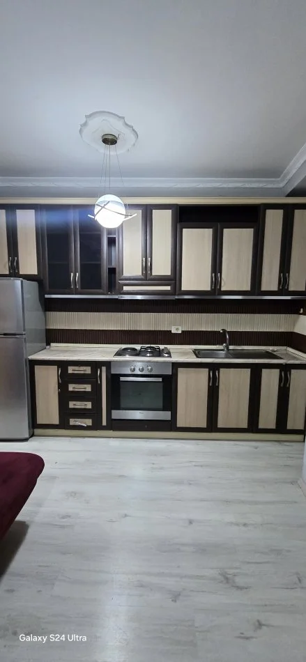 jepet me qera 1+1 Kati 2, 350 € (Astir prane viles L)
