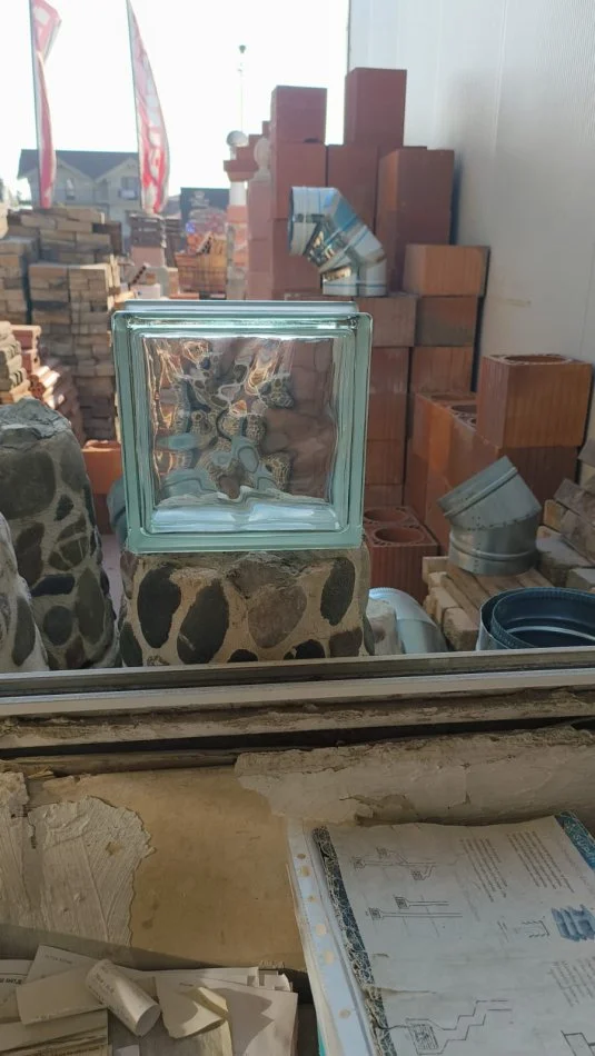 Tirane, shes Tulla balte antike, tulla xhami, tulla shamat zjarrduruese të reja dhe të përdorura, oxhaqe, furra etj... 10 €