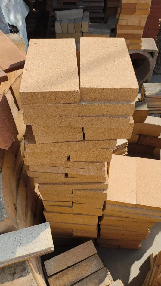 Tirane, shes Tulla të ndryshme, shamat zjarrduruese të reja dhe të përdorura, oxhaqe, furra, Tulla balte antike, tulla xhami etj,,,, 10 €