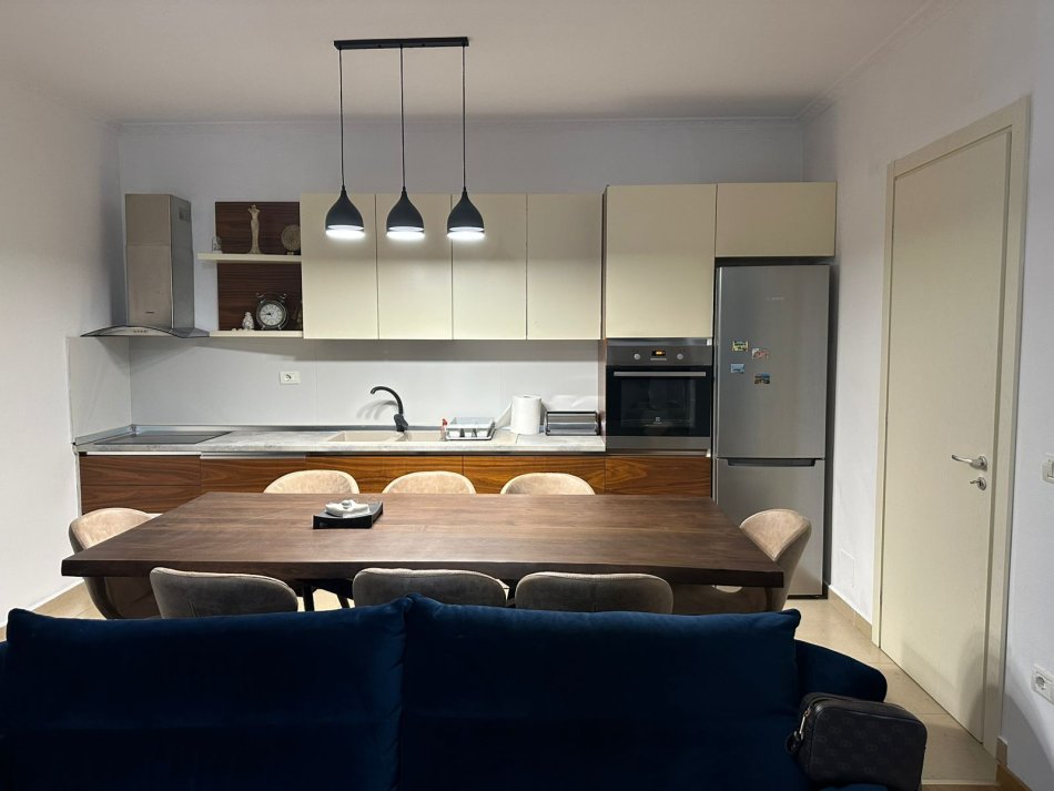 LIQENI I THATE Apartament 2+1 me qira