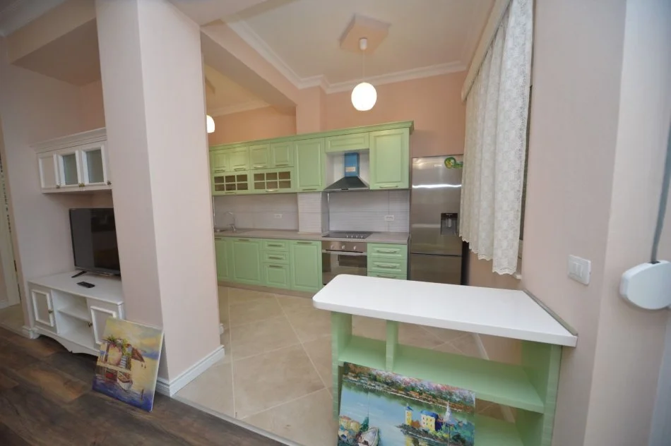 Tirane, jepet me qera Vile 3+1+Ballkon Kati 1, 107 m² 1.000 € (Sauk)