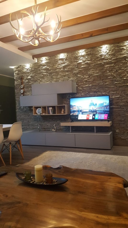 Tirane, jepet me qera apartament 2+1+Ballkon Kati 3, 90 m² 680 € (Rruga Peti)