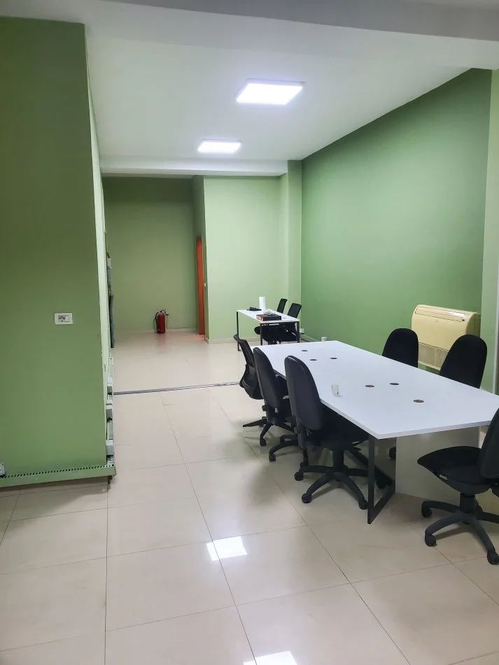 Tirane, jepet me qera zyre Kati 1, 150 m² (Komuna e Parisit)