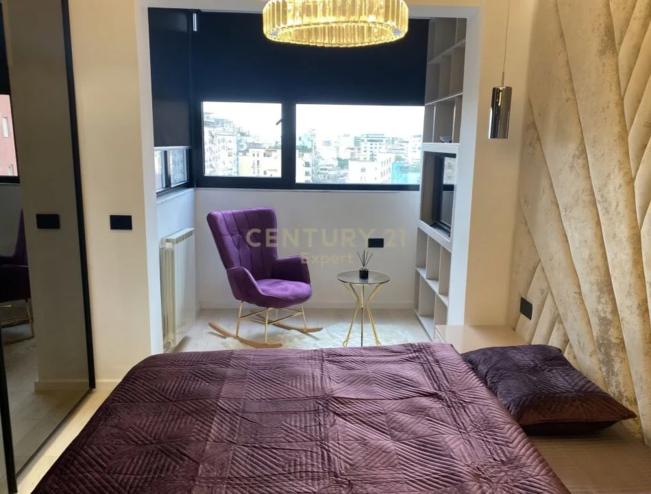 Tirane, jepet me qera apartament 2+1 Kati 9, 120 m² 1.800 € (Liqeni I Tiranës)