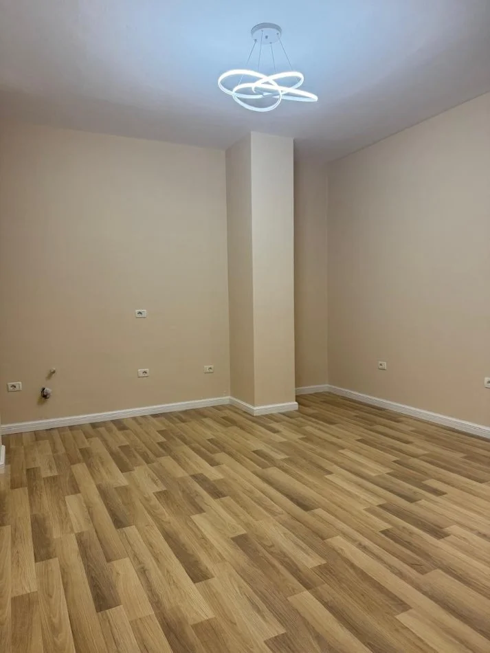 Tirane, shitet apartament 2+1+Ballkon , 83 m² (ASTIR)